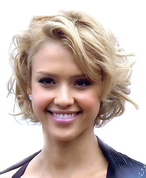 Short Curly Hairstyles for Beautiful Women