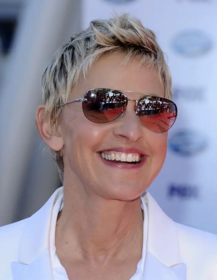 Short Hairstyles for Women Over 60 Who Wear Glasses