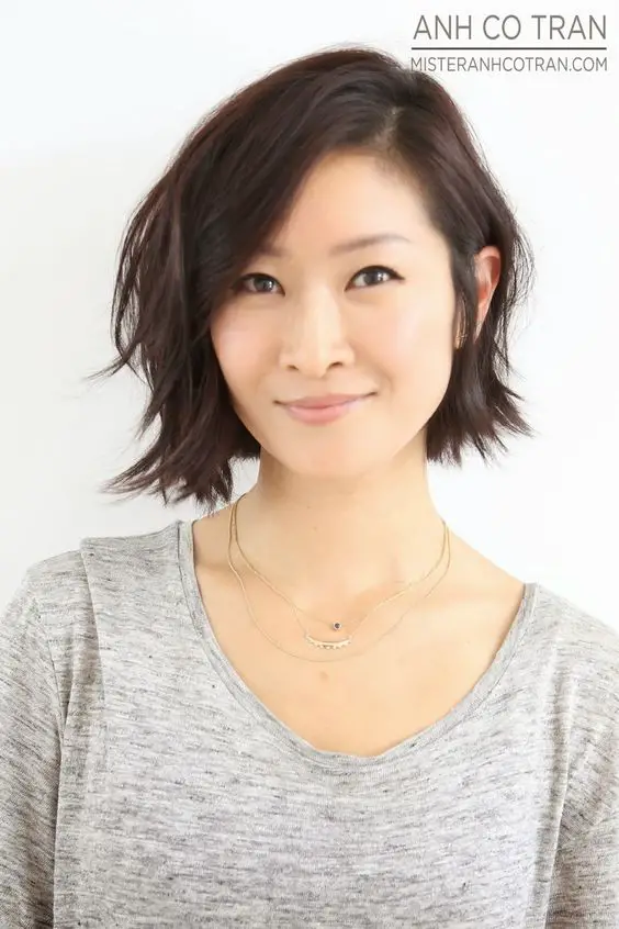 20 Short Hairstyles for Asian Women that is Gonna be Awesome in 2022 Asian-shaggy-angled-bob