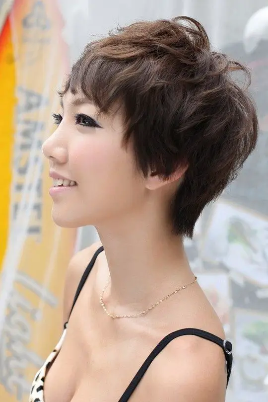 20 Short Hairstyles for Asian Women that is Gonna be Awesome in 2022 Asian-spiky-shag