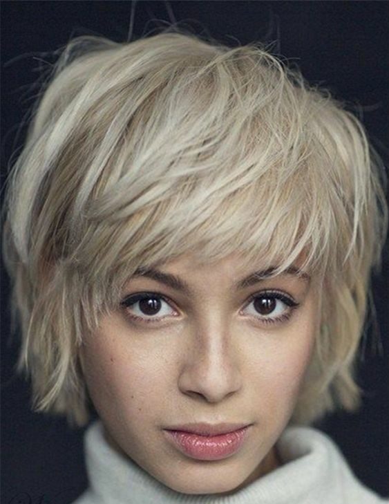 100 Stylish and Easy Short Hairstyle Ideas for Women to Try in 2022 Chunky-layered-haircut-4-e1641148769860
