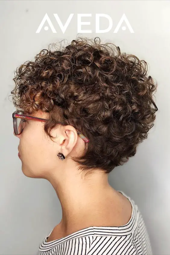 Curly pixie wedge haircut 4