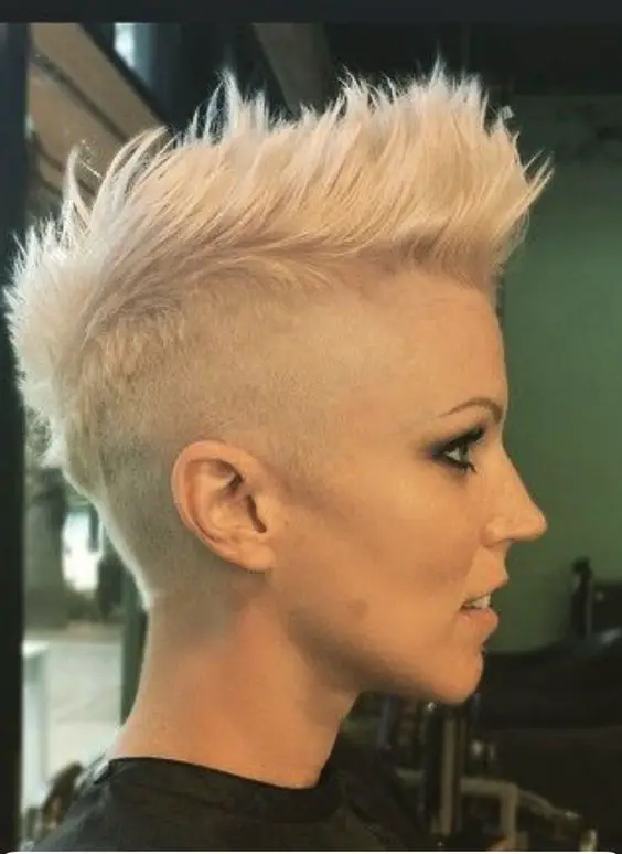 100 Stylish and Easy Short Hairstyle Ideas for Women to Try in 2022 Fade-haircut-with-spiky-on-top-3