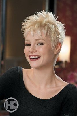 100 Stylish and Easy Short Hairstyle Ideas for Women to Try in 2022 Messy-spiky-hairstyle-3
