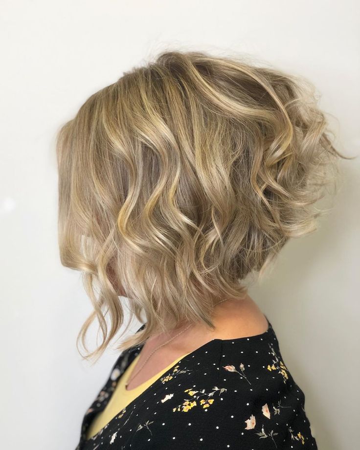100 Stylish and Easy Short Hairstyle Ideas for Women to Try in 2022 Wavy-wedge-haircut-1