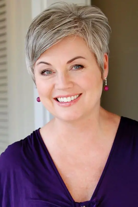 30 Beautiful Short Hairstyles for Gray Hair Choppy-angled-pixie-2