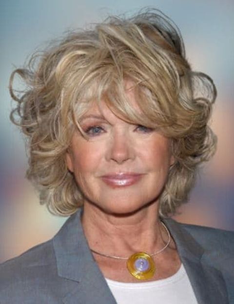 30 Cute Short Haircuts for Women Over 50 with Wavy Hair (Updated 2022) Messy-layered-haircuts-with-bangs