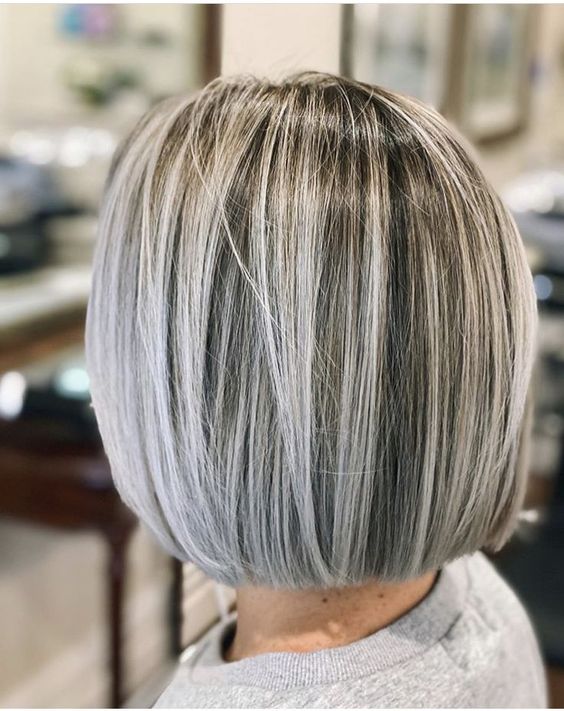 50 Hair Color Ideas for Women Over 40 (Updated 2022) 3.-Light-ash-blonde-rounded-blunt-bob