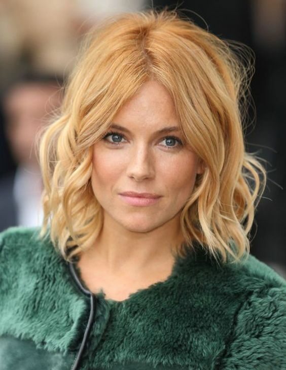 45 Flattering Short Blonde Hairstyles and Haircuts for Women in 2022 Golden-Beige-Blonde-Middle-Parted-Hair-e1639836758662
