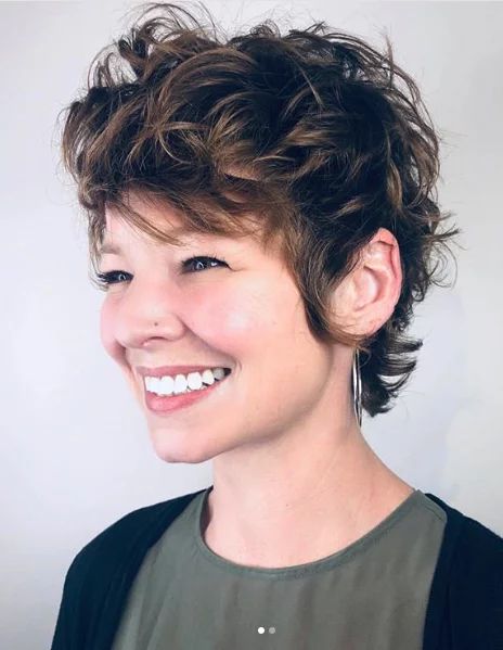 34 Cute Short Hairstyles for Women with Curly Hair (Must Try in 2022) Curly-pixie-mullet