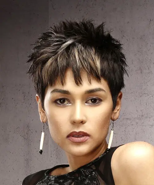 15 Stunning Short Stacked Hairstyles to Try in 2022 Heavy-Layered-Pixie-2