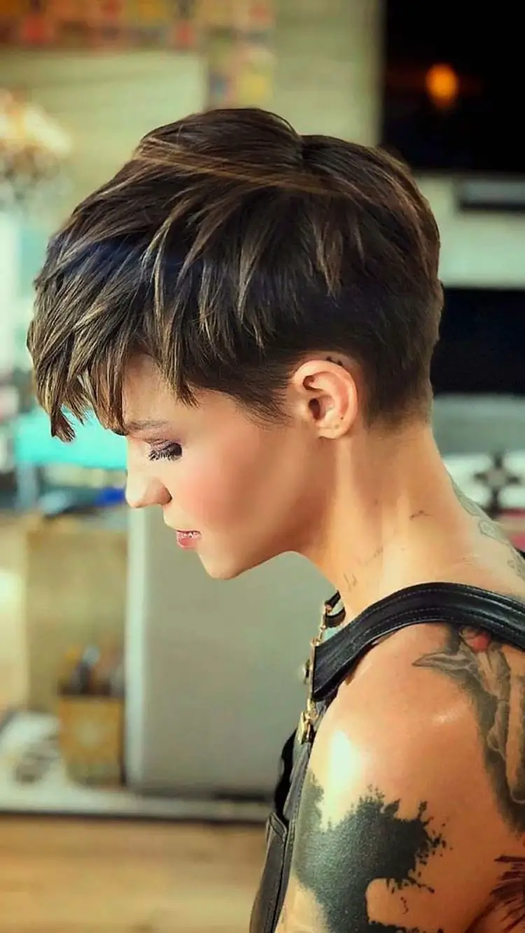 15 Stunning Short Stacked Hairstyles to Try in 2022 Stacked-Pixie-Wedge-2
