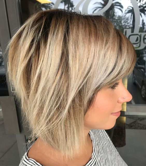 52 Elegant Short Hairstyles for Fine Hair (Update 2022) Stacked-haircut-with-honey-balayage