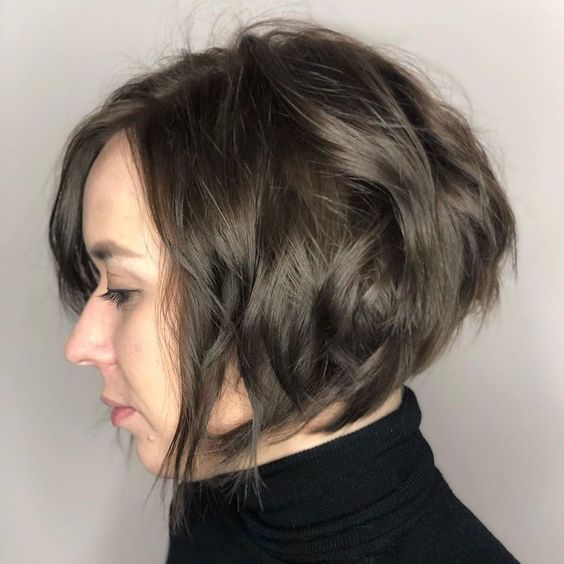 Wedge haircut with stacked back