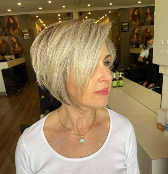 Modern Short Haircuts for Older Women that Look Astonishing (Updated 2022) Layered-angled-haircuts