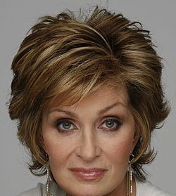 20 Best Short Hairstyles for Women Over 50 with Fine Hair (Updated 2022) Shaggy-hairstyle-with-honey-highlights