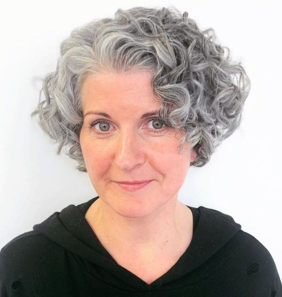 60 Best Short Curly Hairstyles for Women Over 60 in 2022 Curly-short-bob-4
