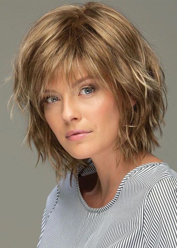 50 Layered Bob Haircuts with Bangs that You Should Try in 2022 18.-Haircut-with-uneven-choppy-bangs