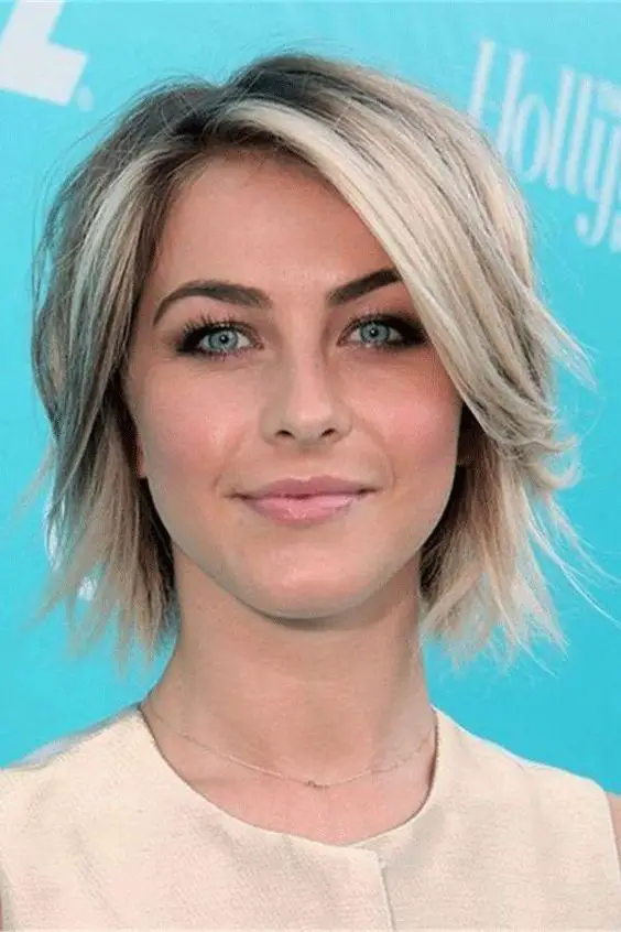 30 Attractive Short Hairstyles for Women Over 40 Years Old (Update 2022) Modern-shaggy-2