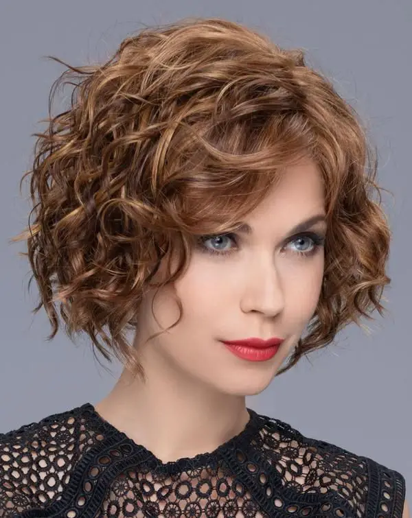 Side swept curly hairstyle 2
