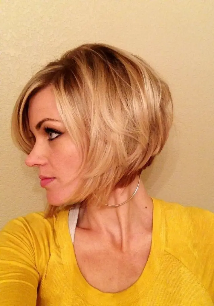 Inverted Bob Hairstyles For Fine Hair Over 50 716x1024 
