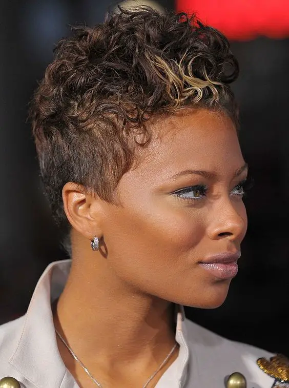 Curly Spike Hairstyle for African American Women 6 - 99+ Short