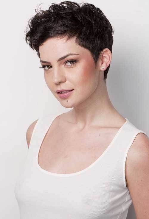 Short Haircuts for Curly Hair that You Should Check! Pixie_Cut_2