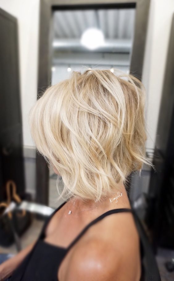 Cute Short Haircuts for Women that Last Forever! Short_Blonde_3