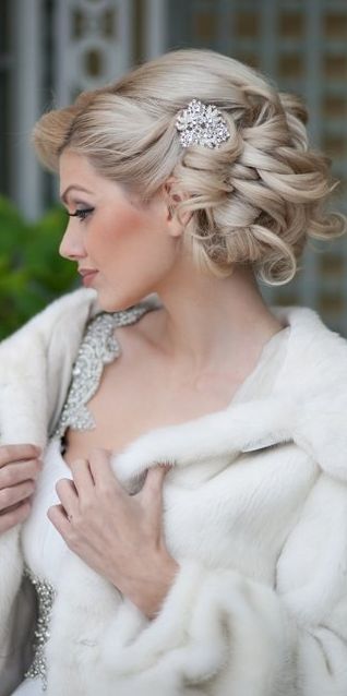 Updos For Short Hair That Will Increase The Beauty Values of Yours updos_short_hair_irregular_hairpin_3