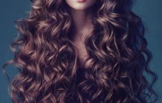 The Best Hairstyles for Your Curly hair Best_Curly_Hairstyles_Long_4-235x150