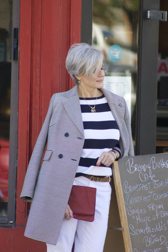 amazing pixie hairstyle for women over 60