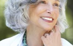 Recommended Short Hairstyles for Gray Hair Over 60