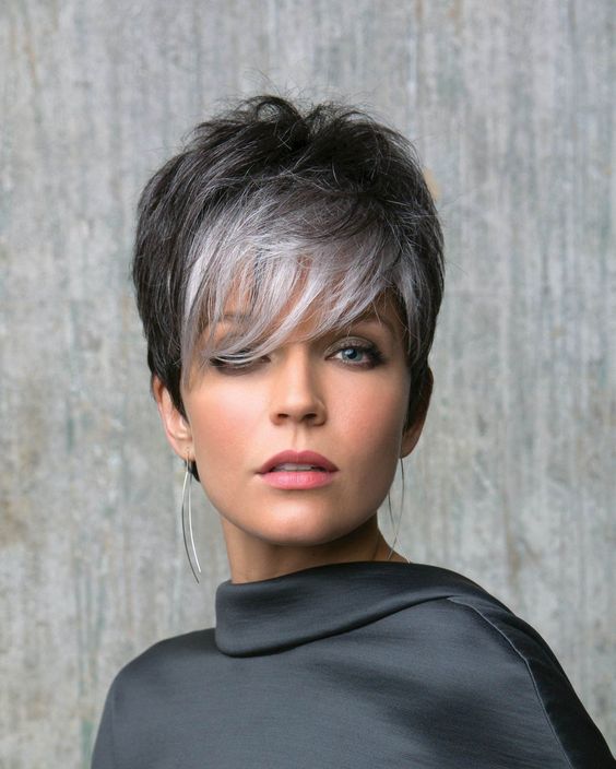15 Recommended Short Hairstyles for Women Over 50 with Round Face Edgy-spiky-short-haircut