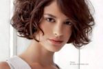 A Curly Short Bob Hairstyle That Looks Awesome For Round Face Woman