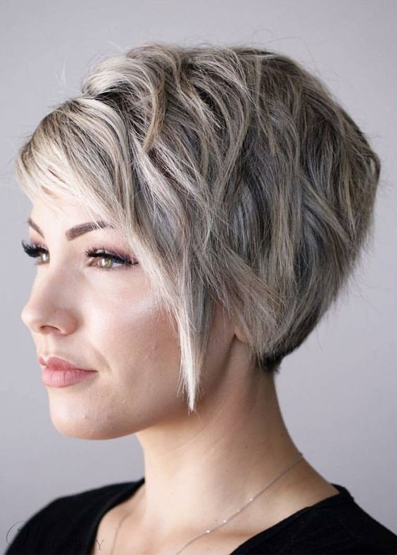15 Trendy Short Hairstyles for Women with Gray Hair (Updated 2022) Ombre-gray-wedge