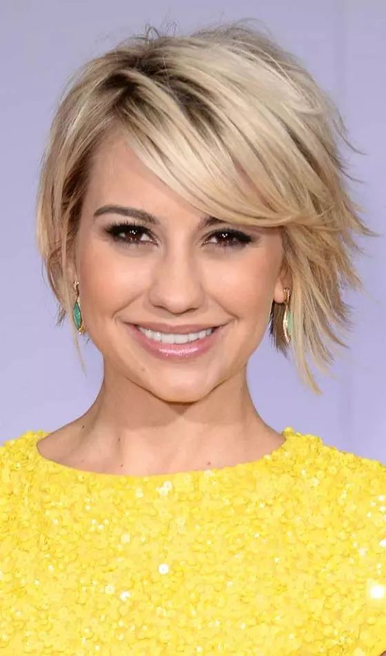 20 Proper Short Hairstyles for Women Over 50 with Fine Hair Side-parted-choppy-hairstyle
