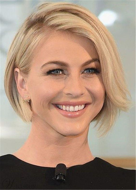 20 Proper Short Hairstyles for Women Over 50 with Fine Hair (Updated 2022) Textured-chin-length-bob