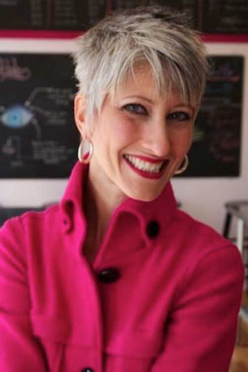 beautiful pixie haircut for women over 60