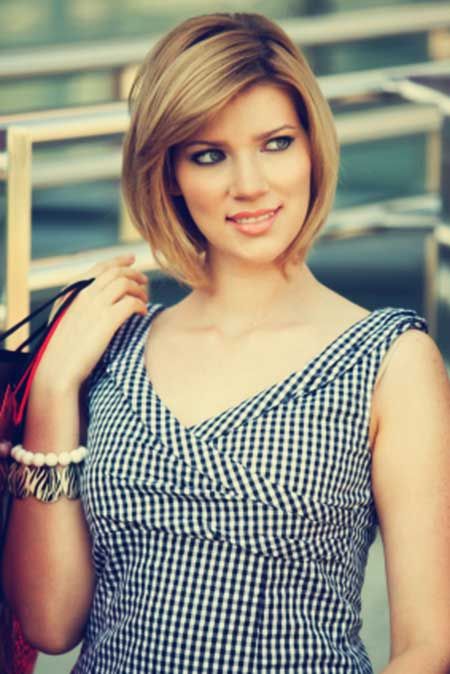 classic bob haircut for women with oval face