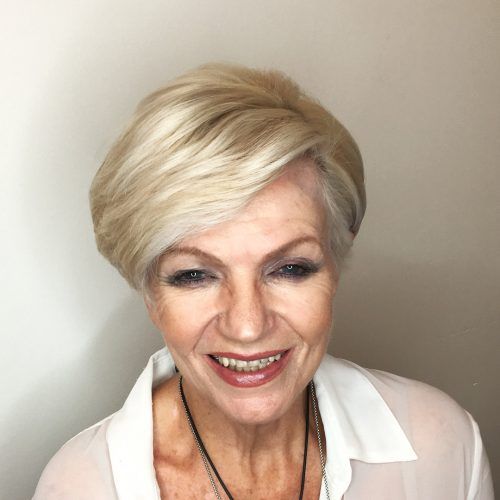 50 Trendy Formal Short Hairstyles for Older Women Classic-wedge-haircut