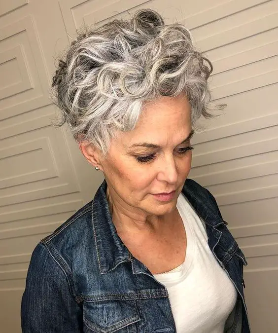 50 Trendy Formal Short Hairstyles for Older Women Curly-stacked-wedge2