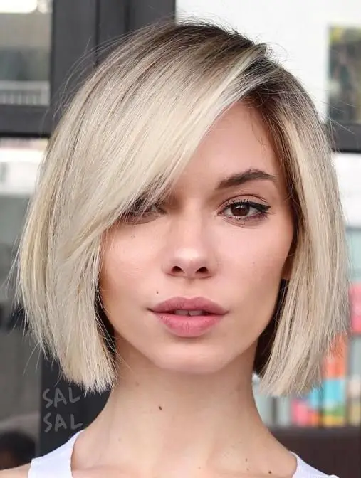 20 Classy and Low Maintenance Short Bob with Bangs for Older Women Sleek-blunt-bob-with-side-bangs