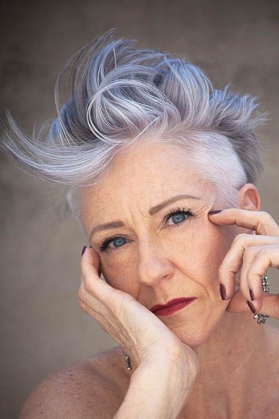 20 Best Short Hairstyles for Women Over 60 with Thick Hair that is Easy to Try Spiky-pompadour
