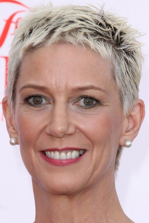 20 Best Short Hairstyles for Women Over 60 with Thick Hair that is Easy to Try Spiky-textured-haircut