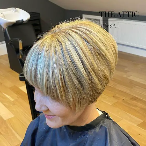 30 Charming Short Straight Hairstyles for Older Women (Updated in 2022) Stacked-angled-bob-2