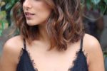 Beautiful Brown Bob Hairstyle For Women Who Loves Curled Ends Hair