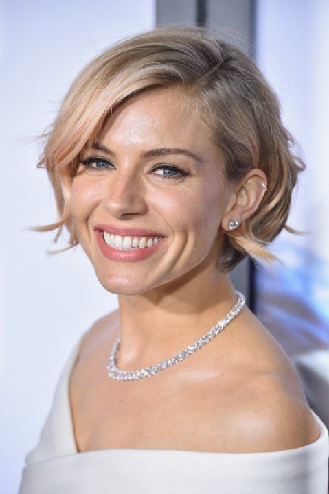 60 Excellent Short Hairstyles for Round Faces (Updated 2022) Modified-wedge-haircut
