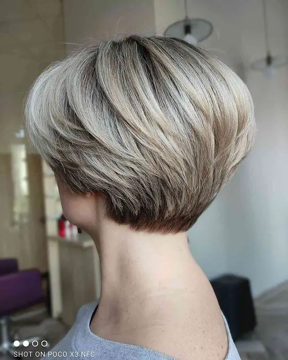 60 Excellent Short Hairstyles for Round Faces (Updated 2022) Short-stacked-wedge