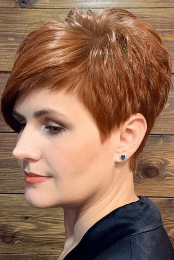 60 Excellent Short Hairstyles for Round Faces (Updated 2022) Very-short-wedge
