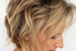 Beautiful Messy Curly Bob Hairstyle That Makes Older Women Look Younger